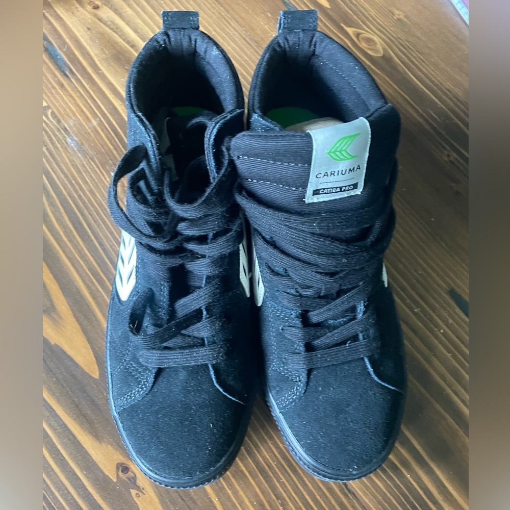 Cariuma Black High-Top Sneakers